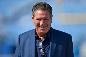 Dan Marino and Roberto Carlos Unite for NFL's Spain Debut