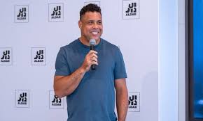 Ronaldo lança clube de tênis de luxo com acesso milionário em Alphaville