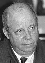 November ist Wolfgang Beitz, Dekan des Fachbereichs 11, Maschinenbau und Produktionstechnik der TU Berlin, nach langer schwerer Krankheit gestorben. - beitz
