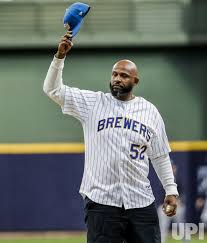 Photo: New York Yankees at Milwaukee Brewers in Milwaukee - MIL20260508803