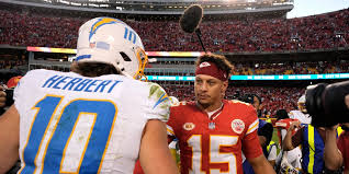 KCTV Sports Huddle: Preview, predictions for undefeated Chiefs’ matchup with winless Chargers — KCTV