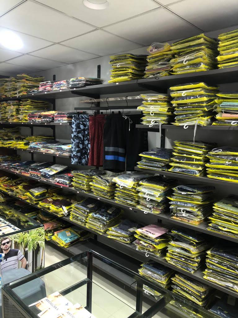 RETAIL STORE RACK