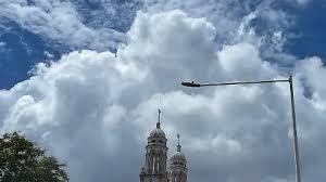 Sur de Sinaloa vivirá un sábado de nubes, contrastes térmicos y amaneceres fríos en la sierra