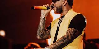 Ryan Castro Conquista Medellín: Concierto Histórico en el Atanasio