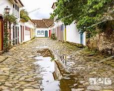 Imagem de colorful colonial streets in Paraty, Brazil
