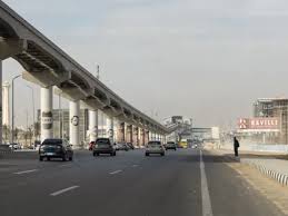 مصر تفتتح خط مونوريل يربط القاهرة بالعاصمة الإدارية الجديدة