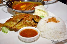 Image result for gambar nasi putih,ikan goreng
