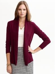 Resultado de imagen para cardigan over dress women outfit