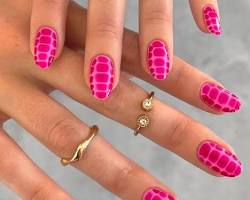 Hình ảnh về Snake skin pink nails