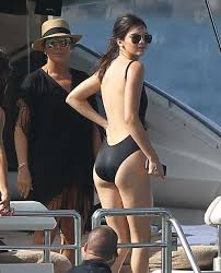 Kết quả hình ảnh cho kendall jenner bikini