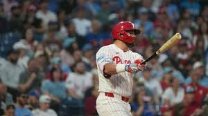 Phillies ride pair of Schwarber HRs to emphatic series-opening win over Cubs