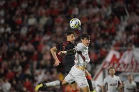 Instituto vs. Lanús: Duelo clave en el Torneo Clausura 2025 - Imagen principal del artículo