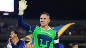 Cruz Azul vs Pumas: Keylor Navas realizó una mega salvada que preocupó a sus compañeros