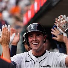 Tigers Explode in 9-Run Inning, Yankees' Relief Collapses