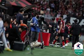 'Seoul's Yazan stepped on an ankle, Anyang's 2007-born Kim Kang provoked and was sent off' — Only a red card instead of a goal in the 'local derby' 0-0 draw [SangamReview]