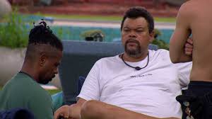 Leandro chora e recebe apoio de Babu Santana e Juliano Floss