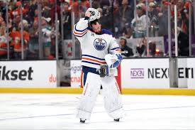 Edmonton Oilers’ playoff goaltending is a problem once again