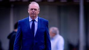 Corinthians negocia patrocínio polêmico e gera dúvida em Osmar Stábile; entenda bastidores