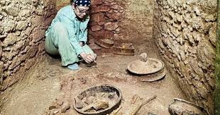 Treasure-Filled Tomb of First Mayan Ruler Discovered in Belize