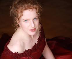Nathalie de Montmollin debütierte 1995 am Opernstudio Biel.