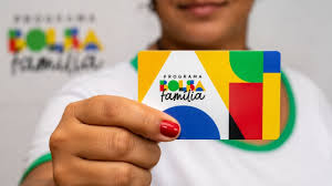Bolsa Família libera calendário de agosto com pagamentos a partir do dia 18, valor mínimo de R$ 600 e adicionais de até R$ 150 por criança, enquanto beneficiários com NIS final 1 recebem primeiro e famílias em áreas de emergência podem ter o dinheiro