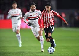Estudiantes dejó mejores sensaciones que Flamengo y deberá buscar la final de Libertadores en el Maracaná