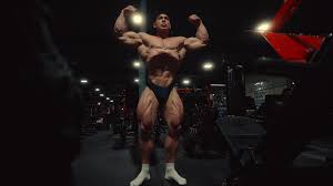 Ramon Dino é avaliado por árbitro do Mr. Olympia e recebe elogios após período de treinos nos EUA