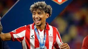 Perto do Botafogo, Cristian Medina fica fora de relacionados do Estudiantes para jogo na Argentina