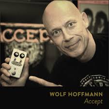 ... Wolf Hoffmann of Accept. Tech specs: Input Impedance: 470K Ohm Output Impedance: 6.8K Ohm Current Draw: 21 mA (9V DC, no battery) Controls: - vivider-hoffmann