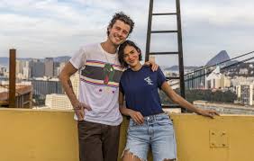 Bruna Marquezine se declara a Shawn Mendes no aniversário do cantor: 'O mundo é bem melhor com você'