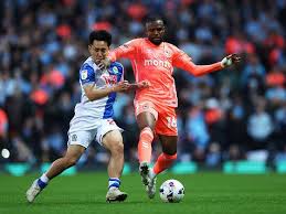 With legend in charge, club returns to the Premier League after 25 years 😎