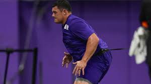 Ryan Kelly Retires After 10 NFL Seasons