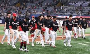 KIA 타이거즈 vs 키움 히어로즈 경기 이미지