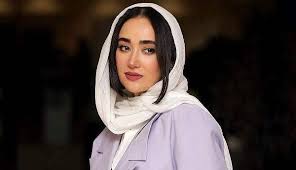 چهره ها/ استایل خیابانی و شیک بهاره افشاری پربازدید شد