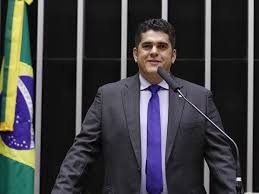 Dep. federal Antônio Doido é alvo de operação da PF que encontrou celular no esgoto e R$ 87 mil em dinheiro