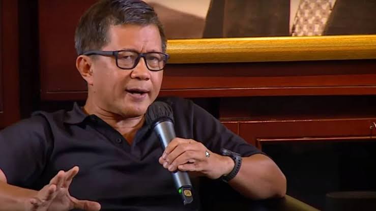 Profil Rocky Gerung: Seorang Akademisi dan Pengamat Politik Terkenal –  Berita dan Informasi