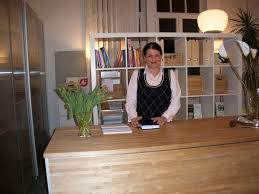 Christiane Herder-Küssner in ihren neuen Praxisräumen in Gailhof ...