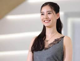 新木優子、中島裕翔と結婚後初の公の場で笑み「わ、びっくりした！ ありがとうございます」（スポーツ報知）