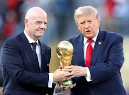 Infantino em xeque na Fifa: Uefa, Concacaf e AFC se voltam contra dirigente após polêmica sobre venda de ações; entenda