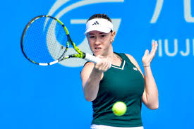 Salkova vs. Blinkova: Jiujiang Open Semifinal Showdown