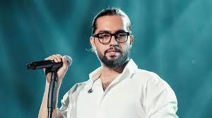 اهنگ عشقشو داری حامیم