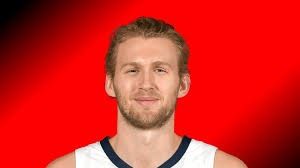 Jock Landale on court