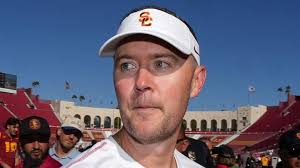 USC Trojans' First Quarterback Matchup Set With San Jose State Naming Starter