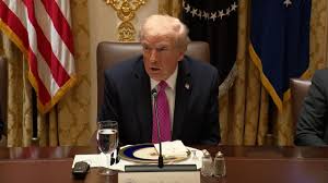 Trump afirma que Maduro ofreció recursos para evitar conflicto con EEUU