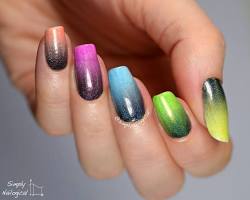 Hình ảnh về Basic Black Gradient Nails  Black and neon gradient