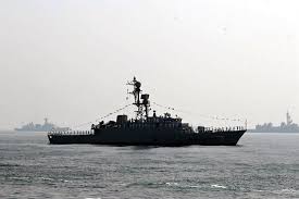 Hunde submarino de EU a buque de guerra iraní en el Índico