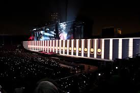 Képtalálat a következőre: „roger waters the wall”
