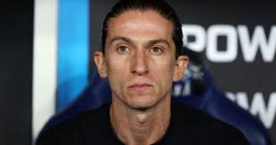 "Não avalio meu trabalho, isso quem faz é a imprensa", diz Filipe Luis