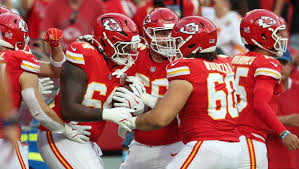 'Big guy touchdown': Chiefs lineman Wanya Morris scores first touchdown