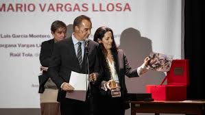 ¡Legado Inolvidable! Arequipa Rinde Tributo a Vargas Llosa y al Español